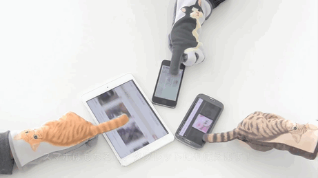 cat-gloves-touch-screen-felissimo-you-more-gif-1