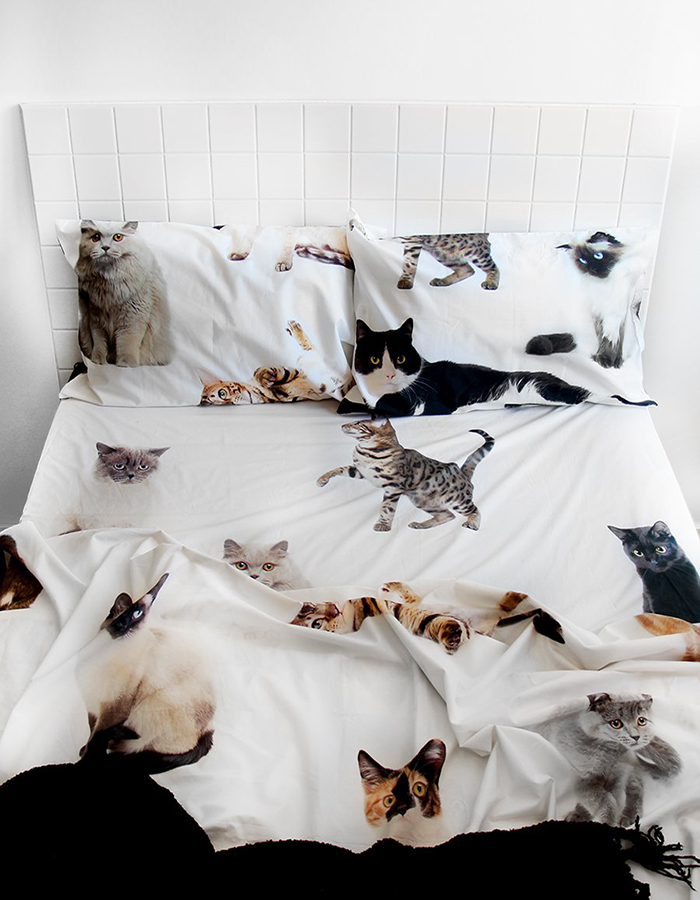 lifesize-cat-queen-bed-sheet-set-564212