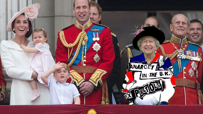queen-elizabeth-green-screen-outfit-funny-photoshop-battle-9-575e9ae953a72__700